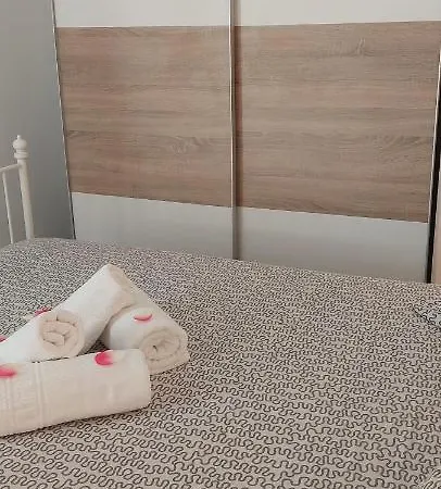 Lovely With Pool Коста-дель-Силенцио