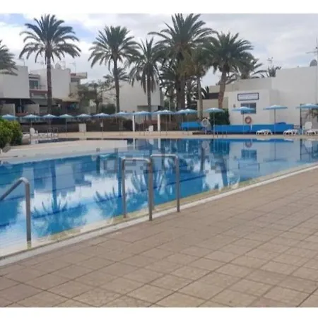 Appartement Lovely With Pool *